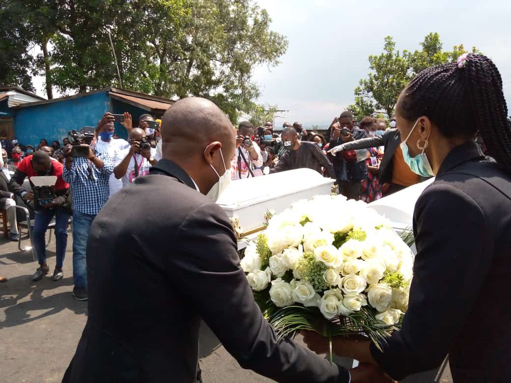 Page noir: Les journalistes Raphaël Kiwongi et Jean-Luc Nyembo mis sous terre